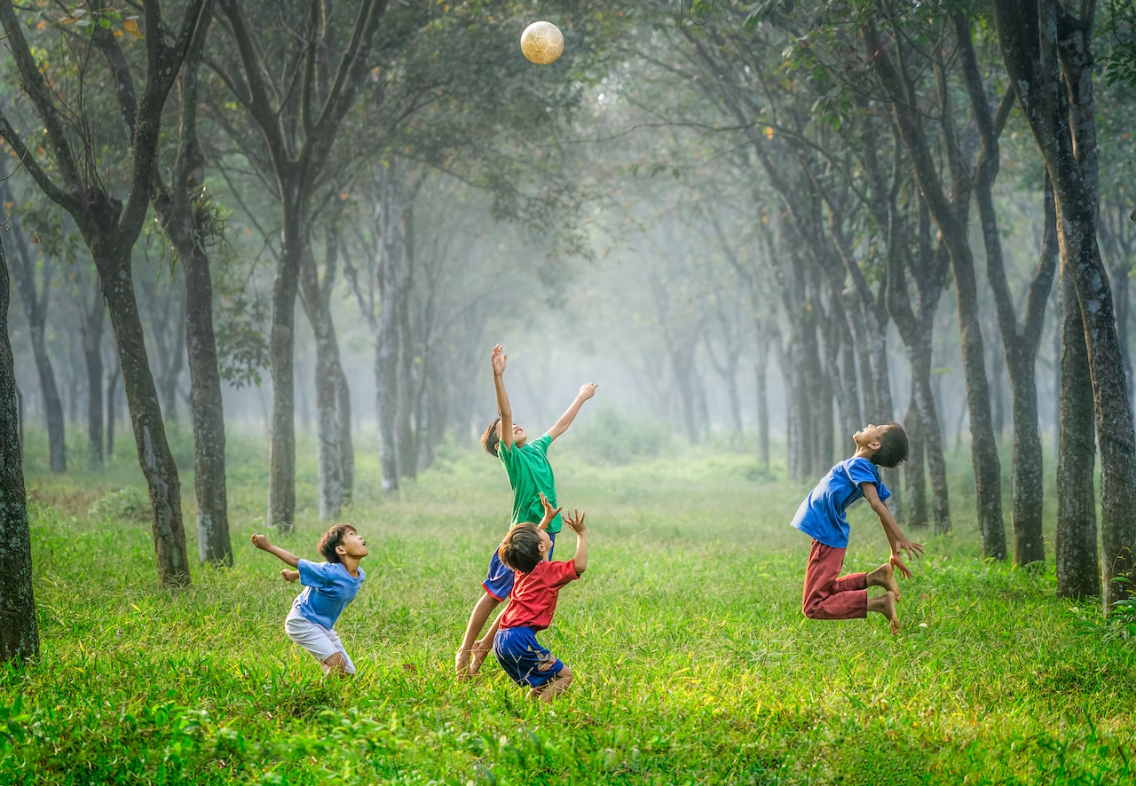 children playing ball